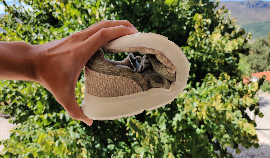 Travel: One Shoe. No Baggage
