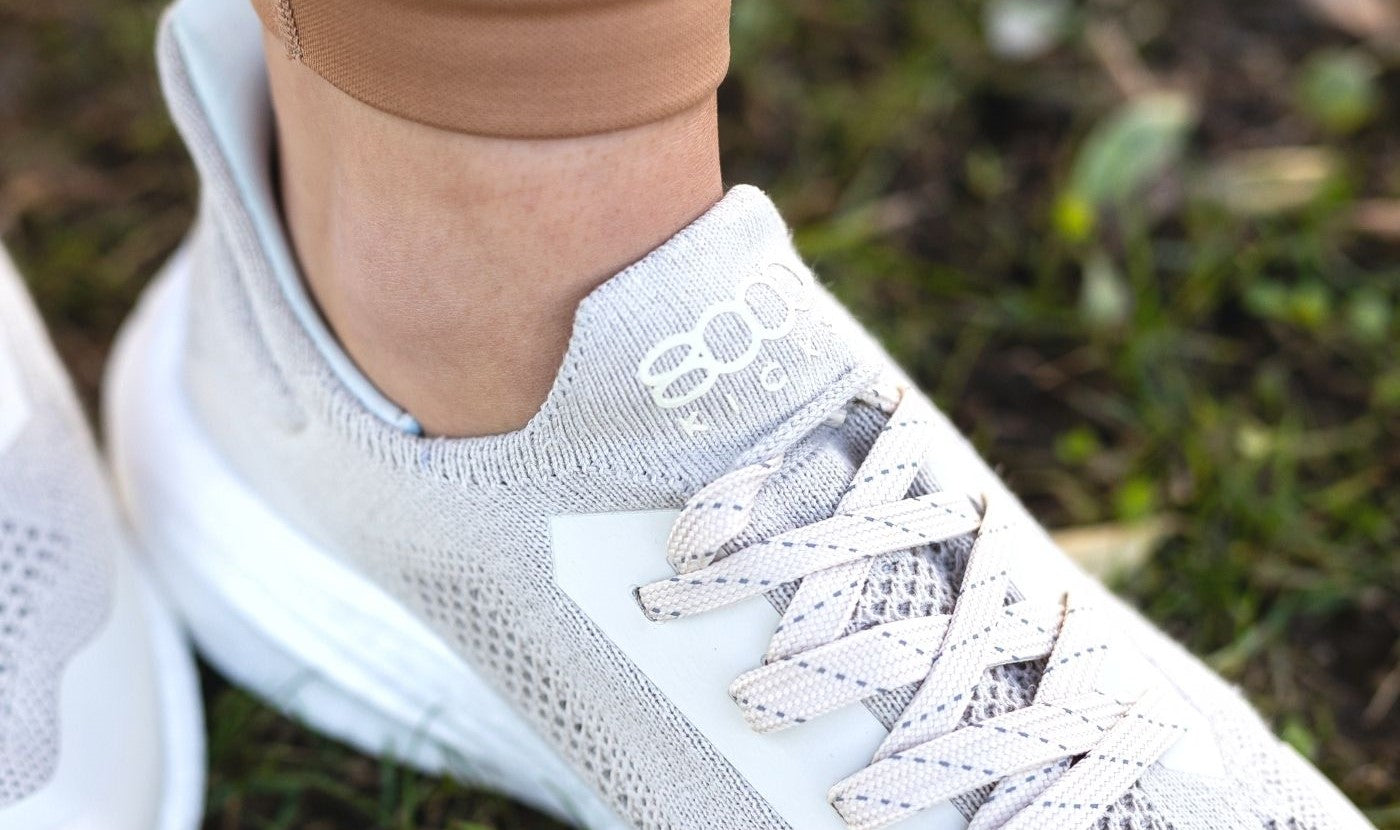 Hemp Runners for men in black and white – 8000Kicks